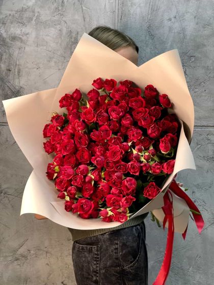 Кустовые розы (60см) красные